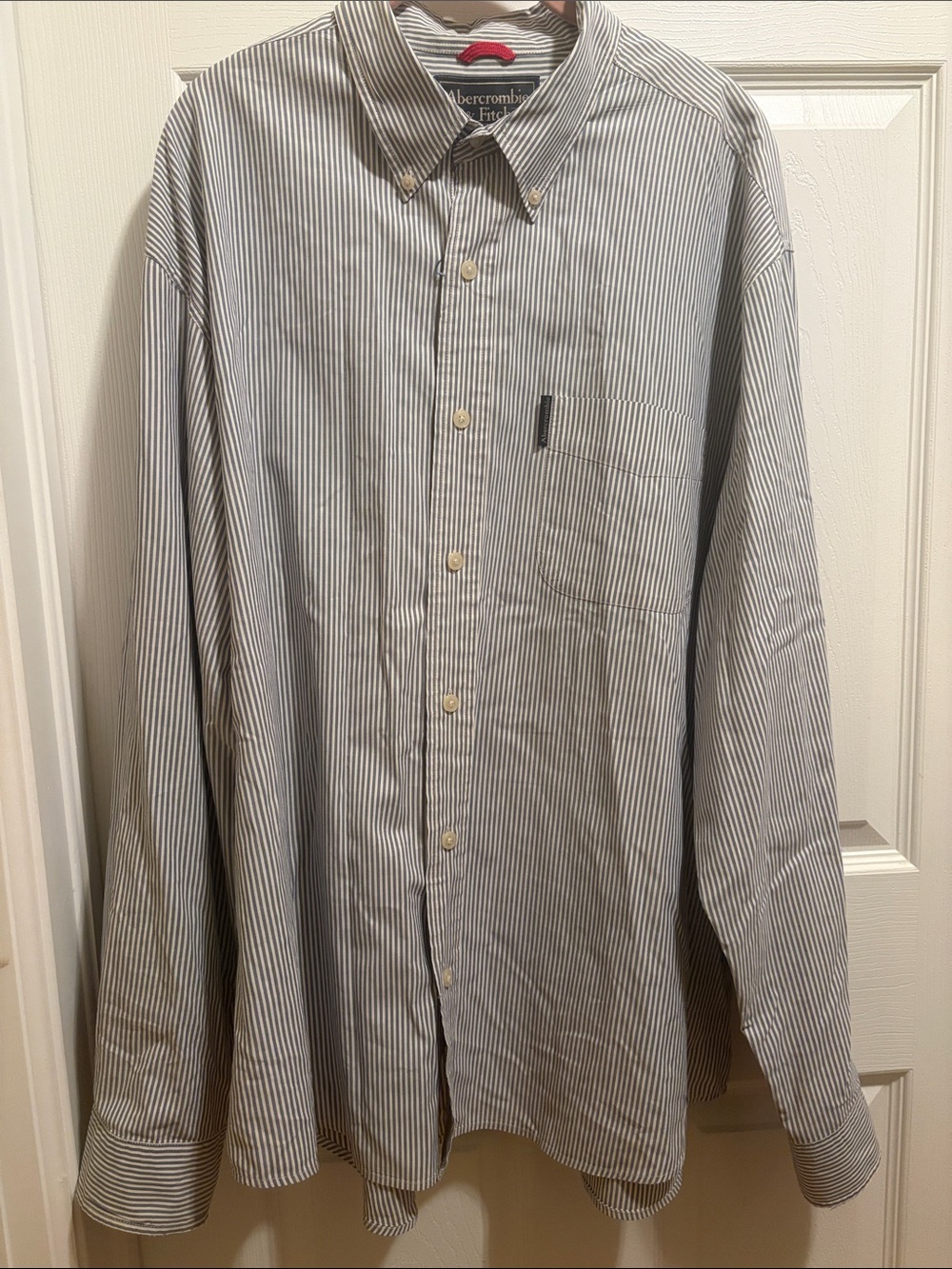 Abercrombie & Fitch Men's Navy and White Pinstripe Button-Up Shirt